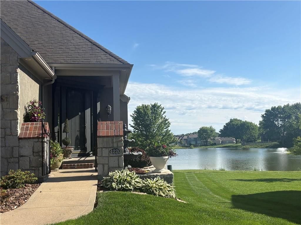4220 SW Duck Pond Drive — photo 5
