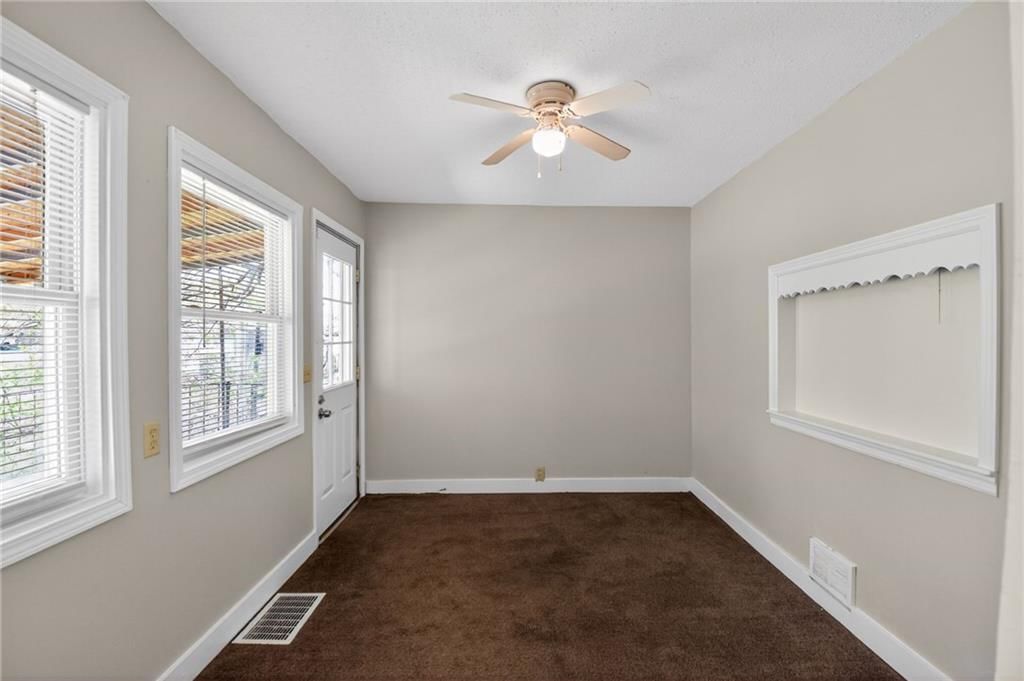 1422 S Maywood Avenue — photo 11