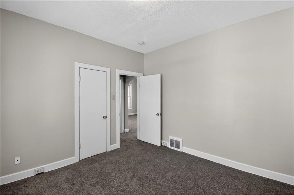 1422 S Maywood Avenue — photo 20