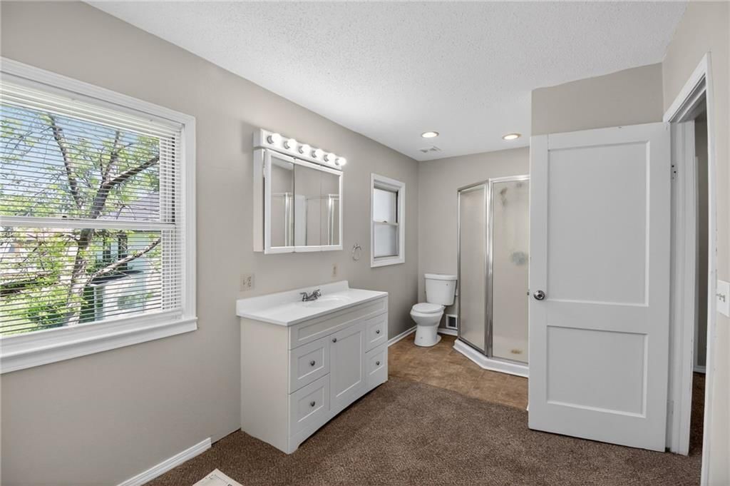 1422 S Maywood Avenue — photo 26