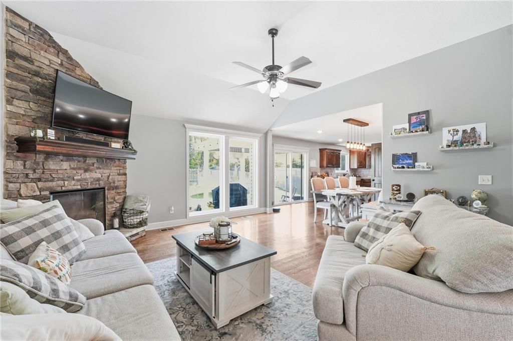 4010 Stacey Way Court — photo 4