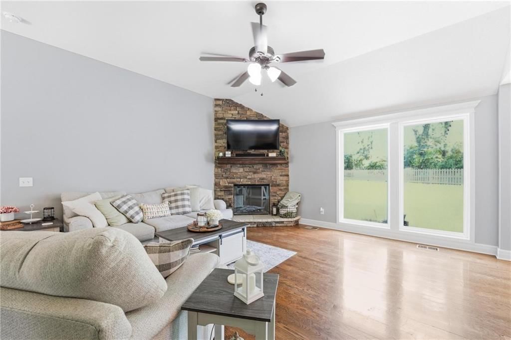 4010 Stacey Way Court — photo 10
