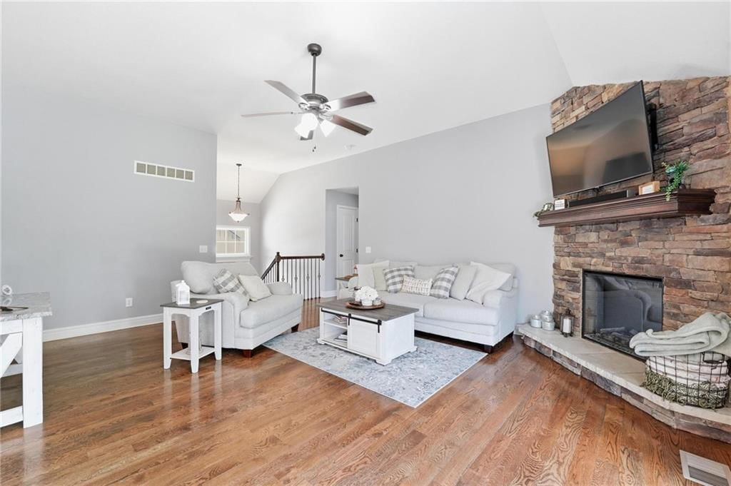 4010 Stacey Way Court — photo 12