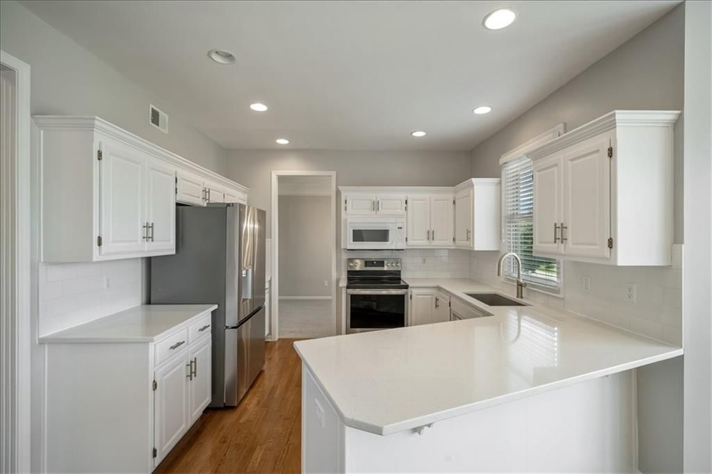 6315 W 147th Terrace — photo 8