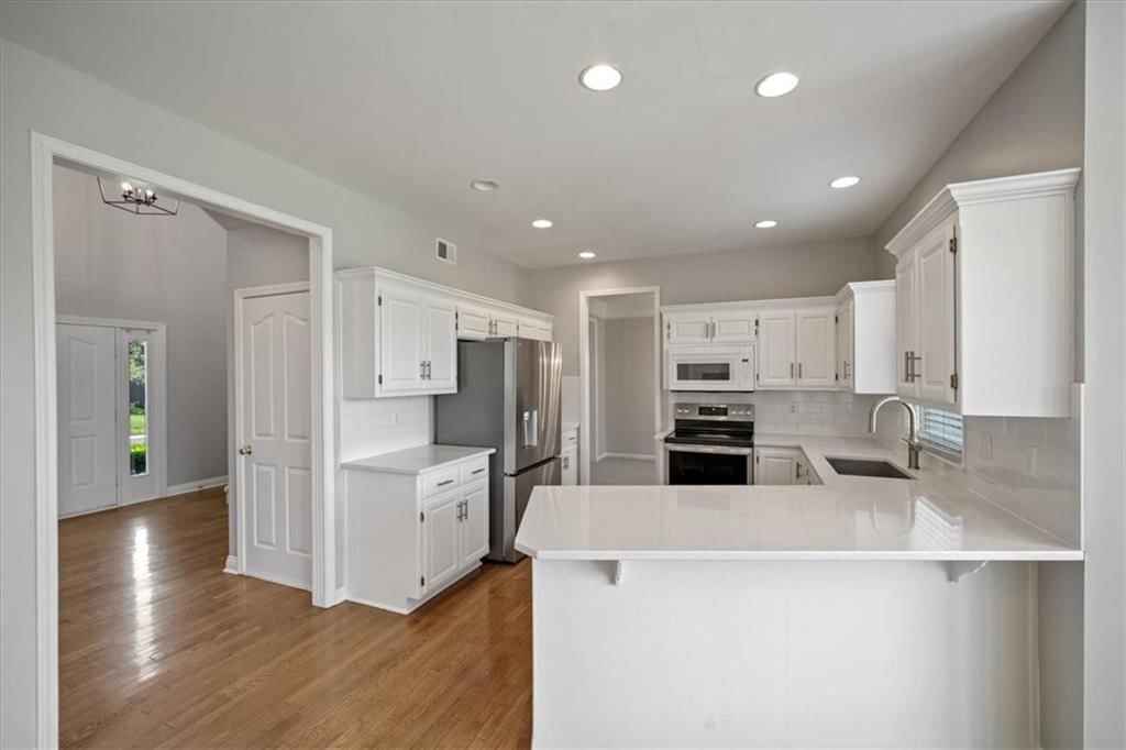 6315 W 147th Terrace — photo 9