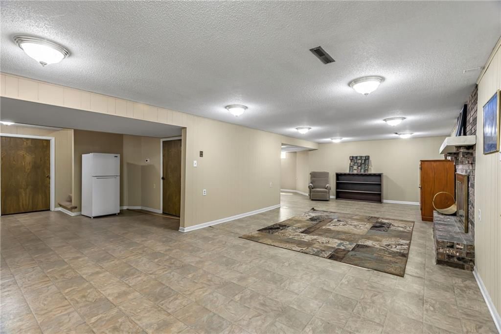 401 Smiley Road — photo 33