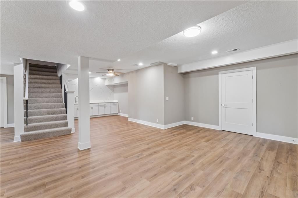 20195 College Boulevard — photo 24