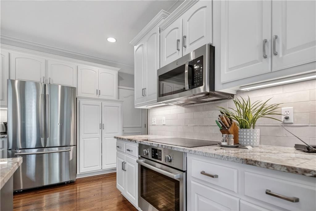 9308 W 146 Terrace — photo 15