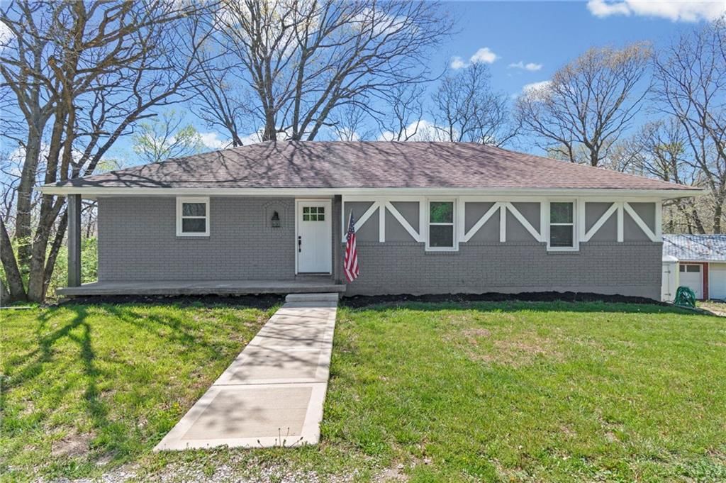 5977 SE 208th Street — photo 3