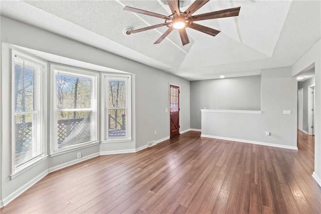 5977 SE 208th Street — photo 9