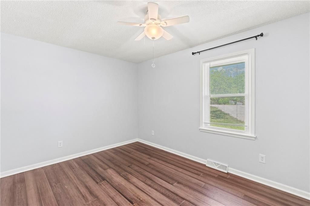 5977 SE 208th Street — photo 17