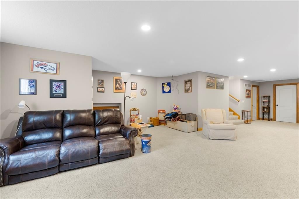 1414 N 151 Terrace — photo 37