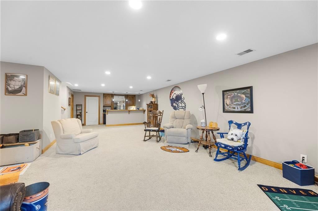 1414 N 151 Terrace — photo 38