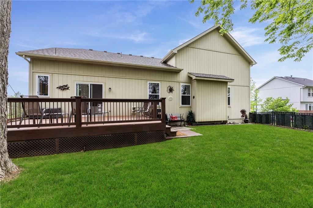 1414 N 151 Terrace — photo 45