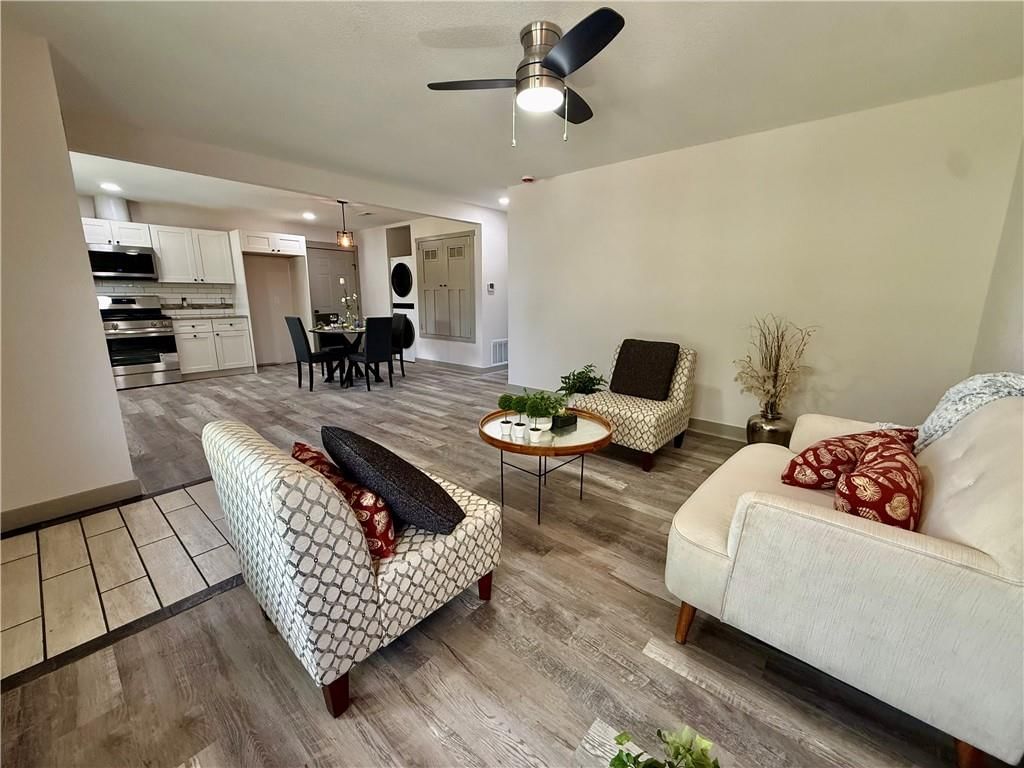 1622 Lindenwood Lane — photo 4