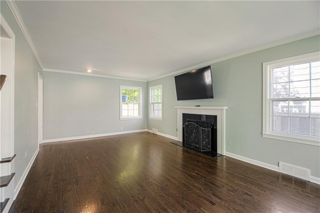 1215 W 69th Street — photo 5
