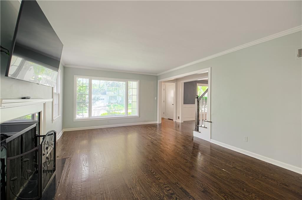1215 W 69th Street — photo 7
