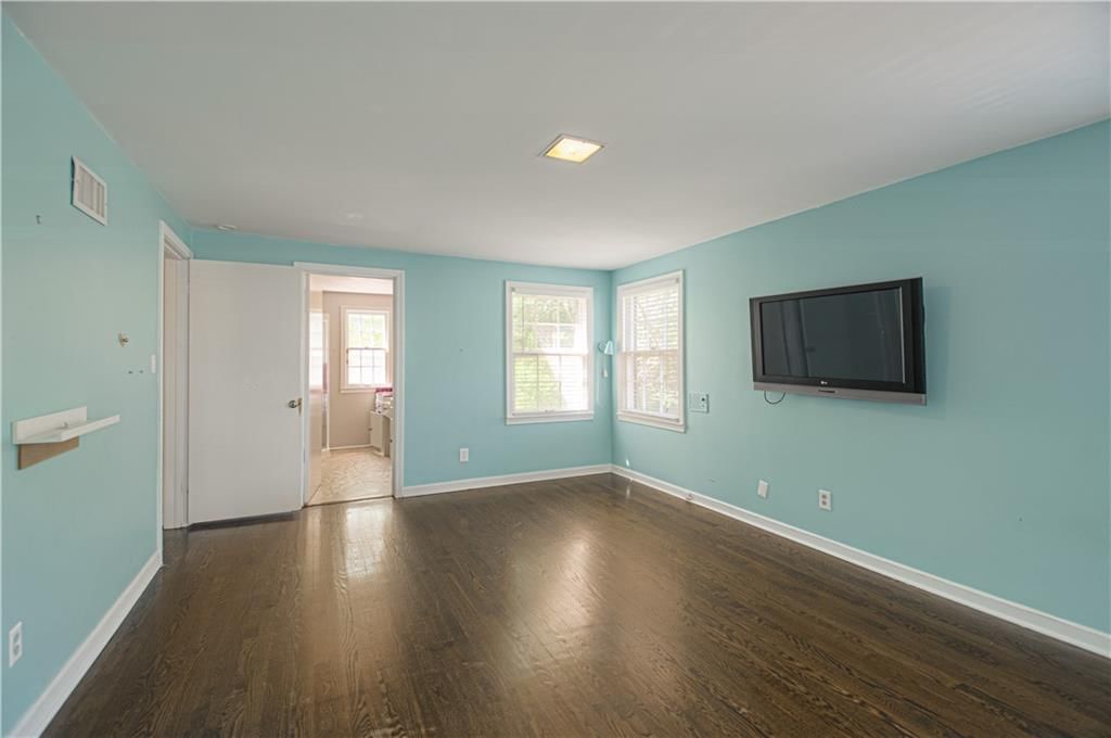 1215 W 69th Street — photo 23
