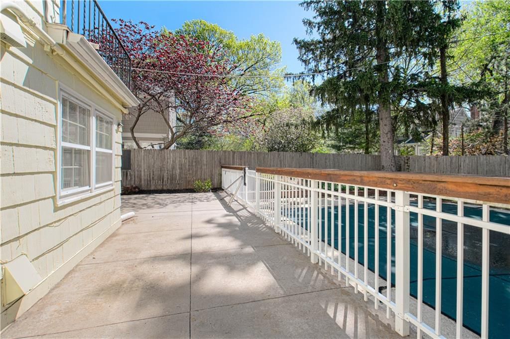 1215 W 69th Street — photo 38