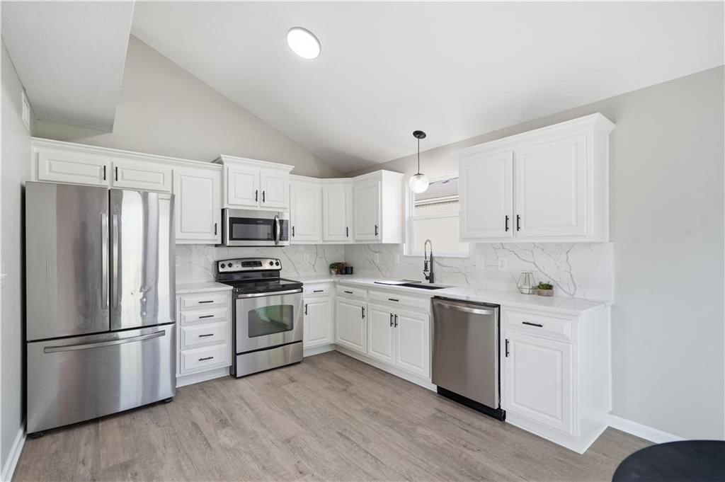 1705 SE Piccadilly Street — photo 13