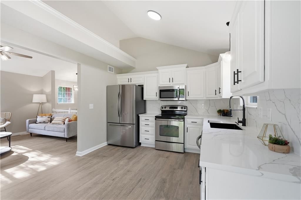 1705 SE Piccadilly Street — photo 14
