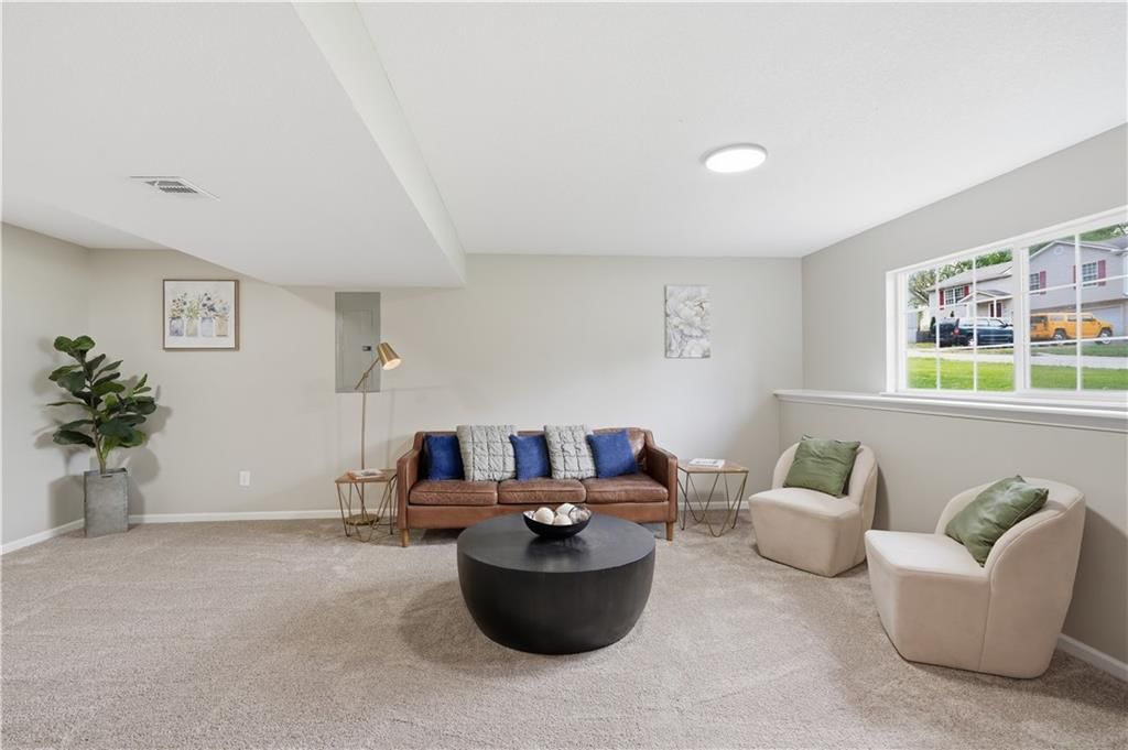 1705 SE Piccadilly Street — photo 30