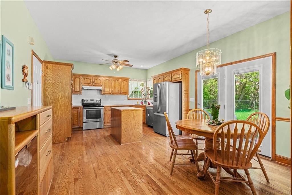 802 Courtland Court — photo 9