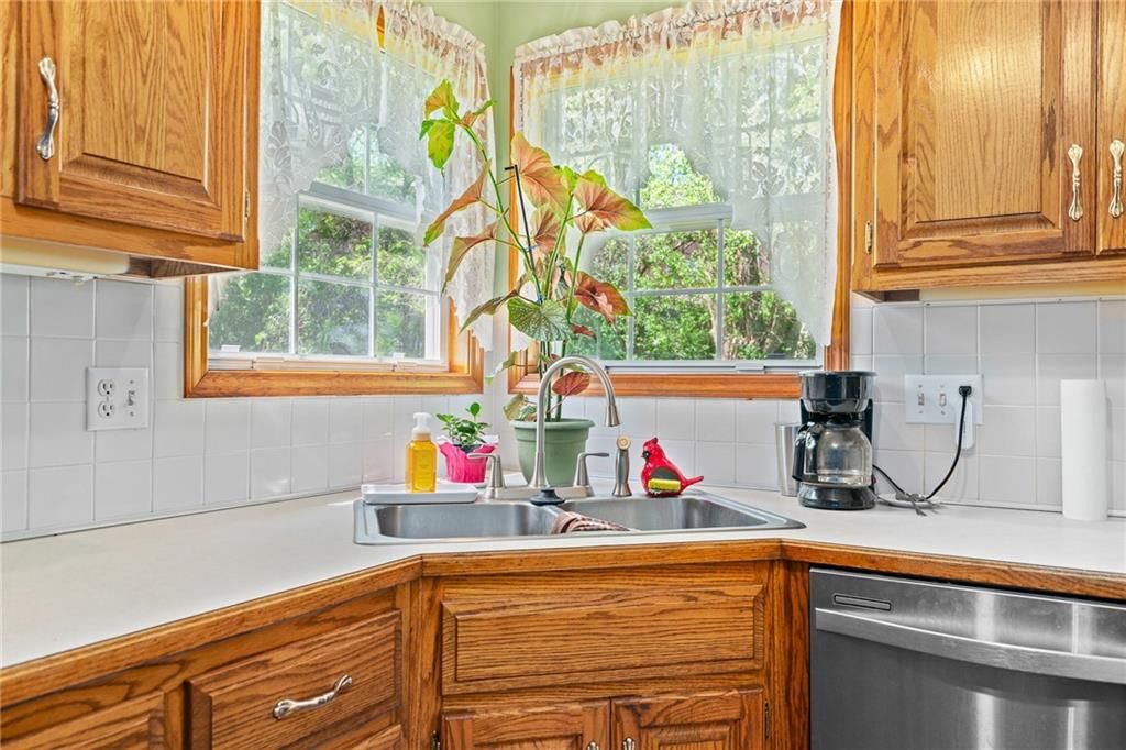 802 Courtland Court — photo 11
