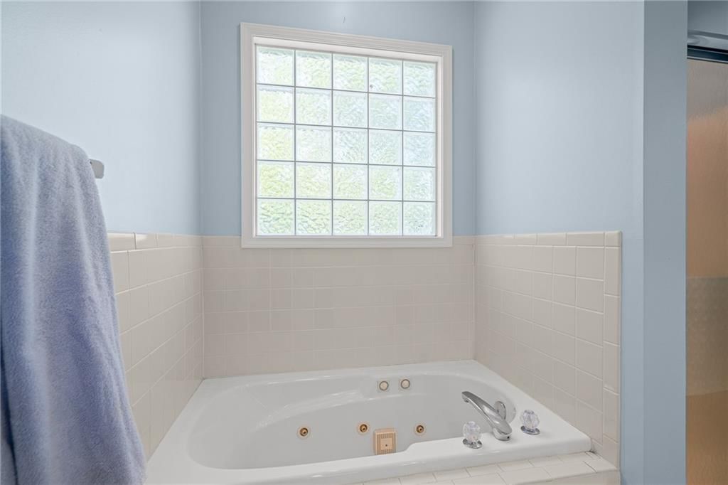 802 Courtland Court — photo 18