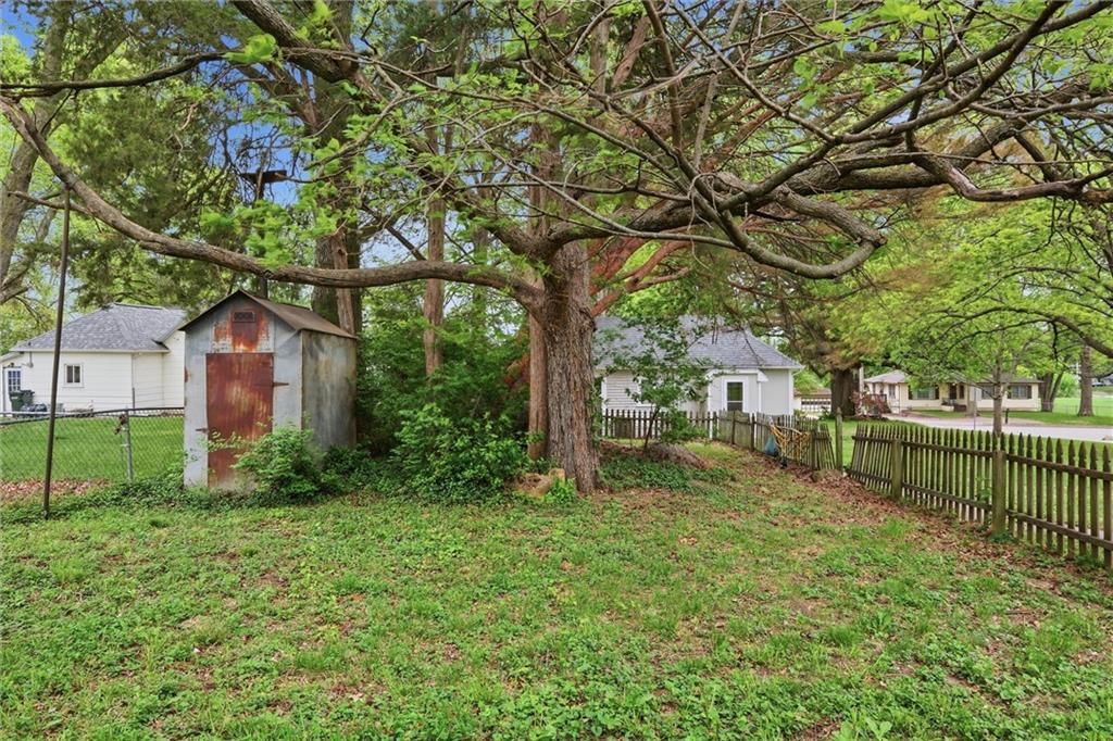 840 Limit Street — photo 21