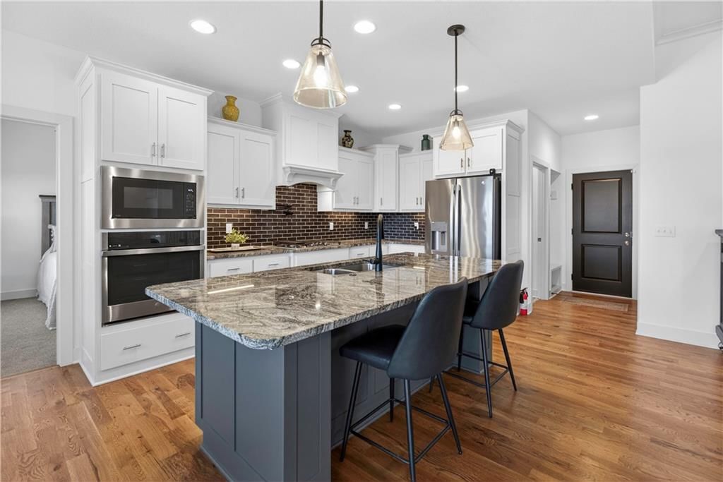 8808 N Clarion Avenue — photo 13