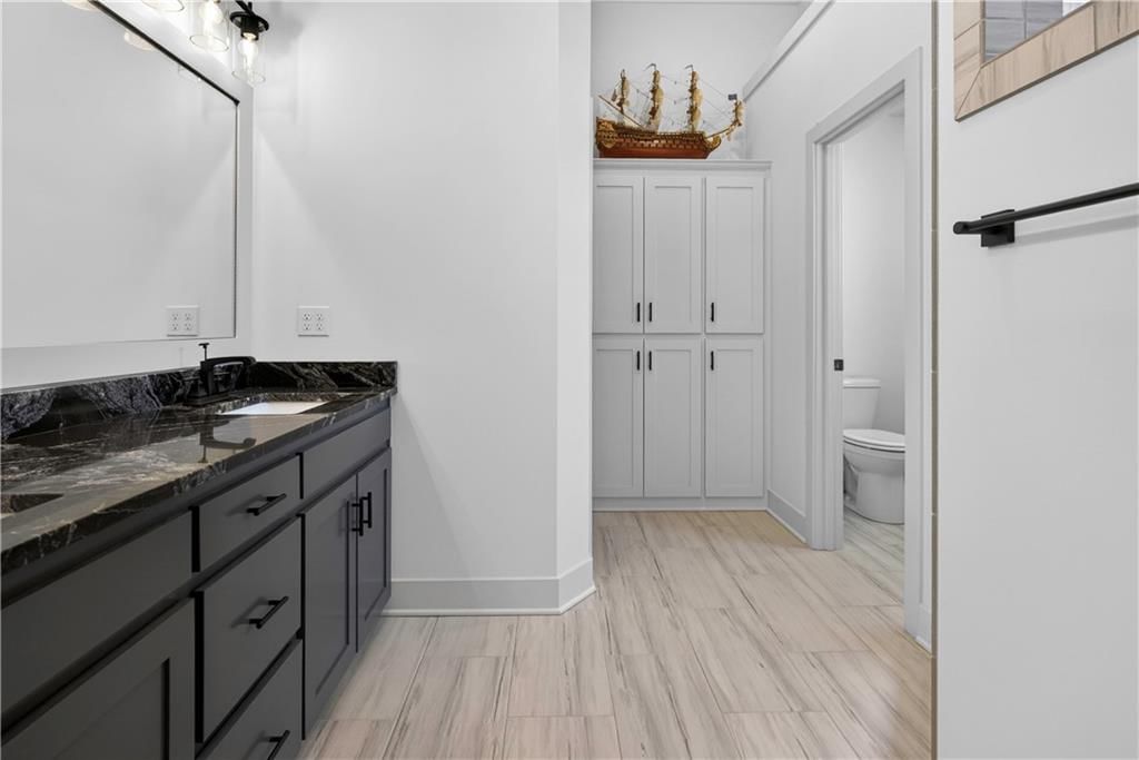 8808 N Clarion Avenue — photo 28