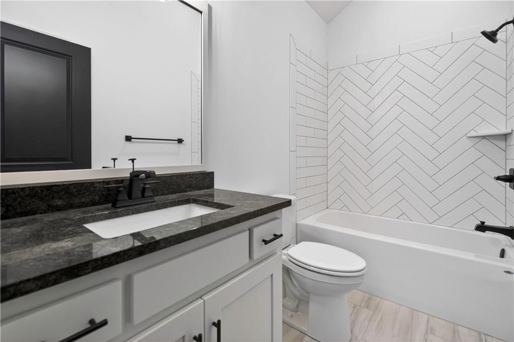 8808 N Clarion Avenue — photo 36