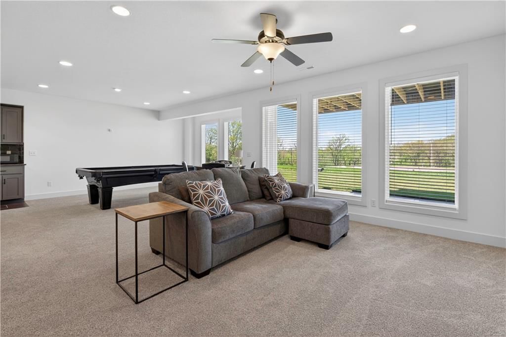 8808 N Clarion Avenue — photo 39