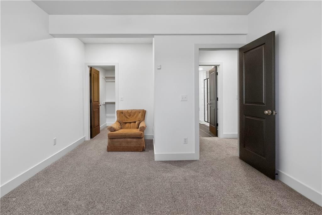 8808 N Clarion Avenue — photo 47