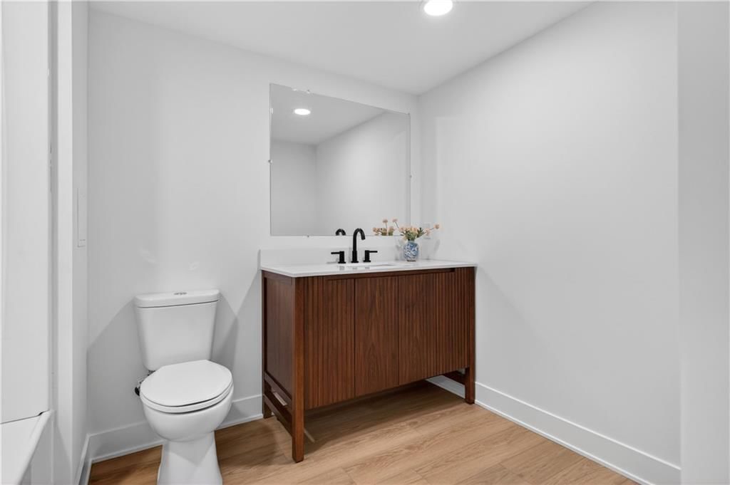 9112 Reeds Drive — photo 28