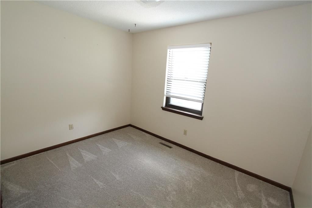 720 S Sheridan Road — photo 19