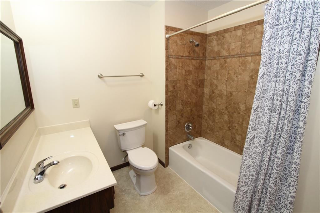 720 S Sheridan Road — photo 23