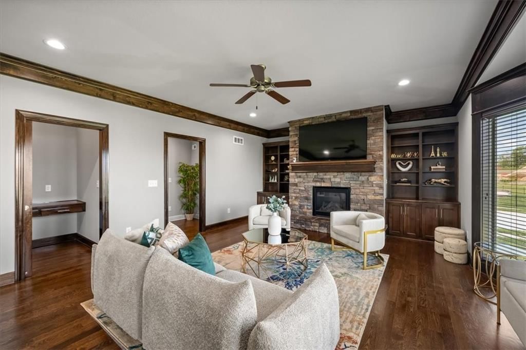 9419 N Bell Street — photo 15