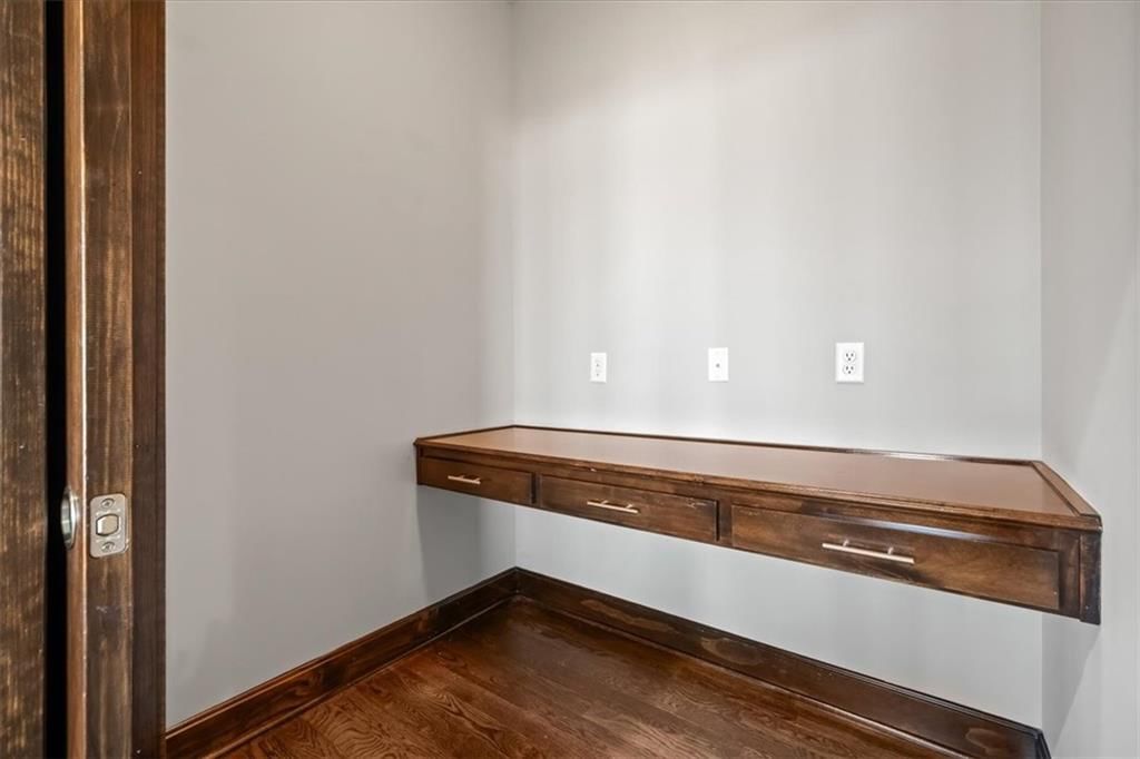 9419 N Bell Street — photo 17