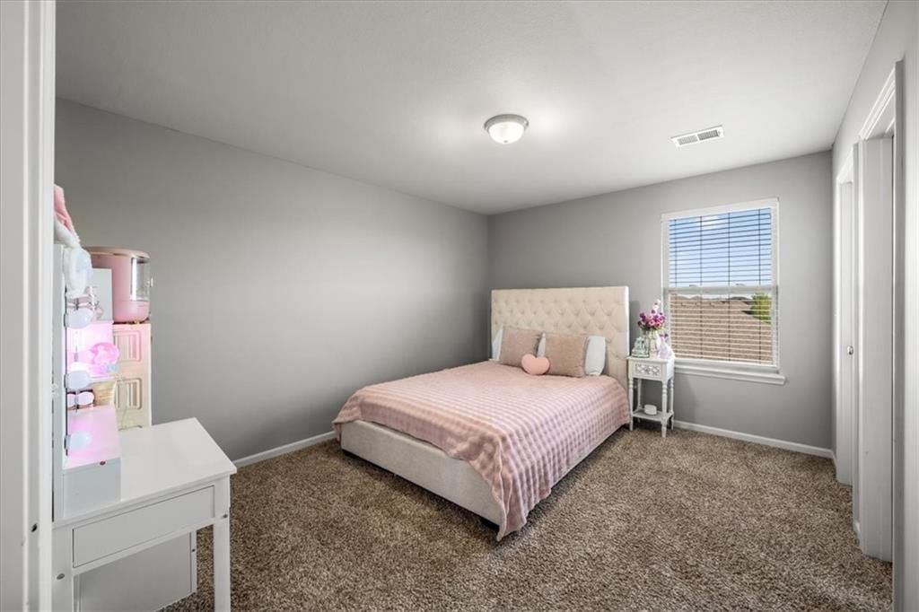 9419 N Bell Street — photo 22