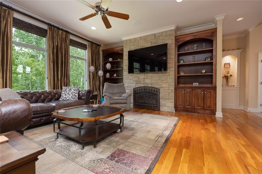 4530 Verona Drive — photo 8