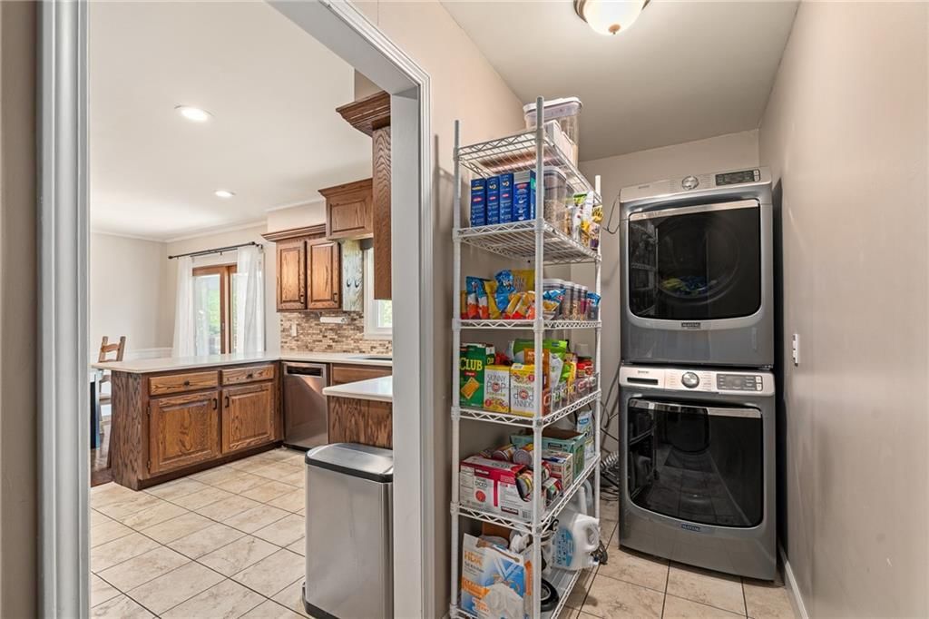 8220 High Street — photo 10