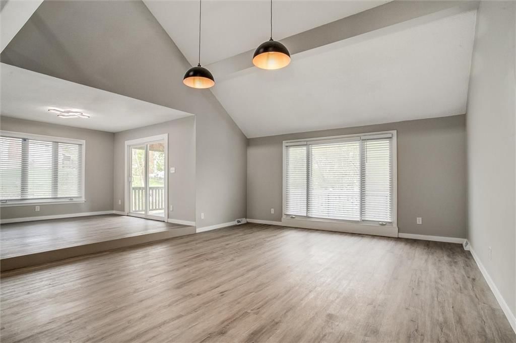1120 NE 97th Place — photo 2