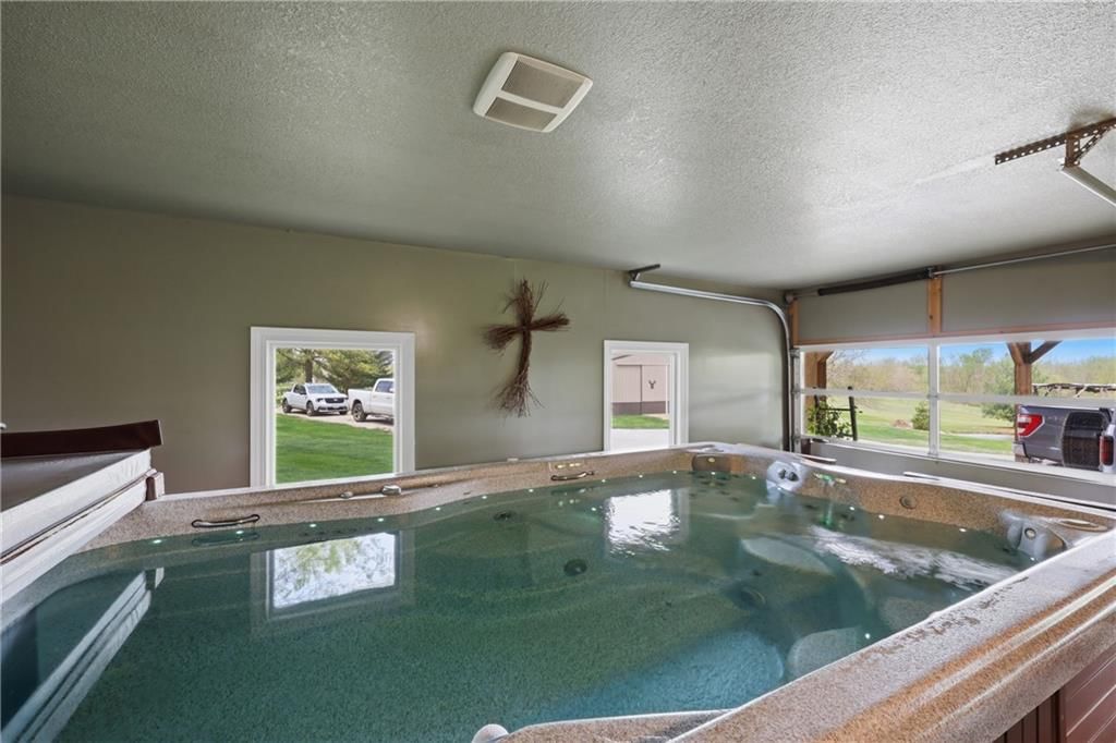 561 White Road — photo 36