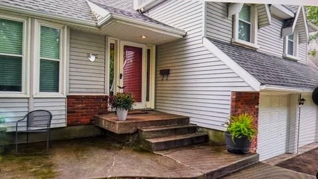 9823 Melrose Street, Overland Park, KS