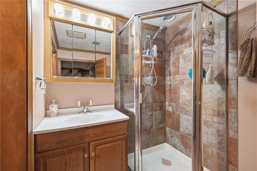 10706 W 70th Terrace — photo 36