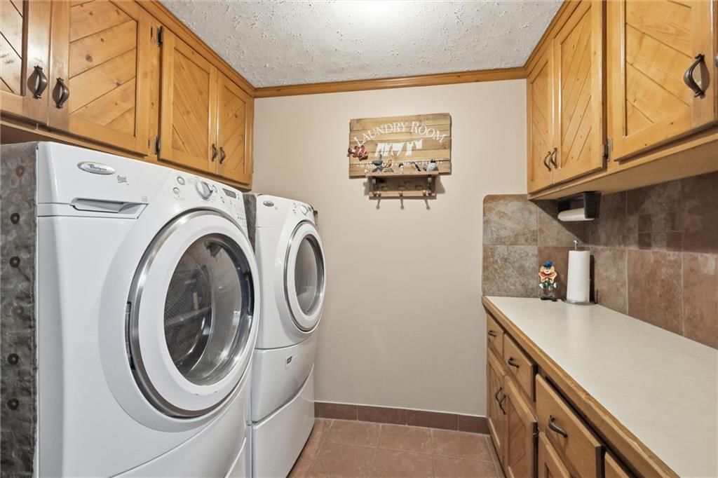 10706 W 70th Terrace — photo 37