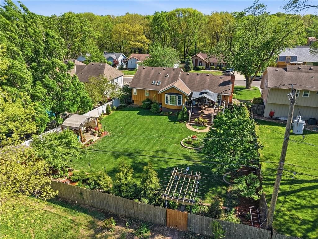 10706 W 70th Terrace — photo 47