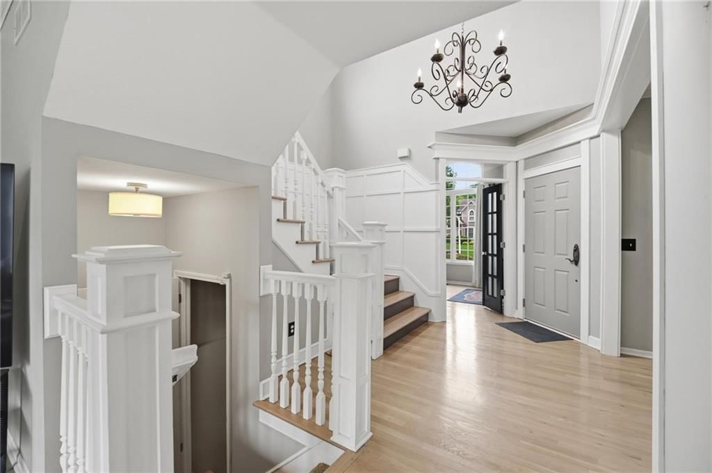 5308 W 161st Street — photo 6